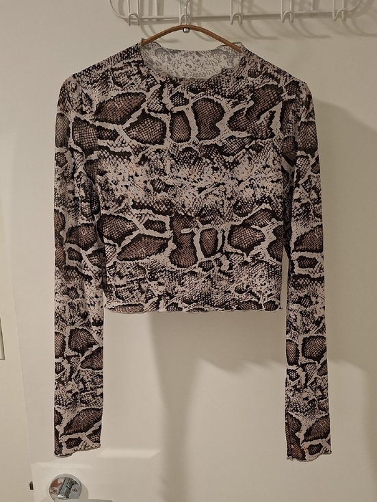 Tops - Y2K Brown & Tan Sheer Snakeskin Mockneck Lettuce-hem Crop Top (Size S)